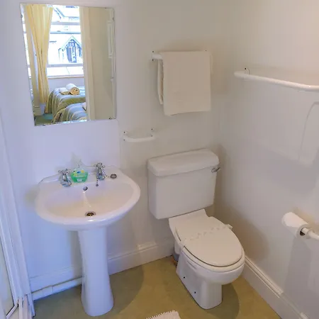 Somerset House Bed & Breakfast 4*