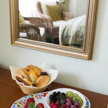 Bed & Breakfast Somerset House 4*